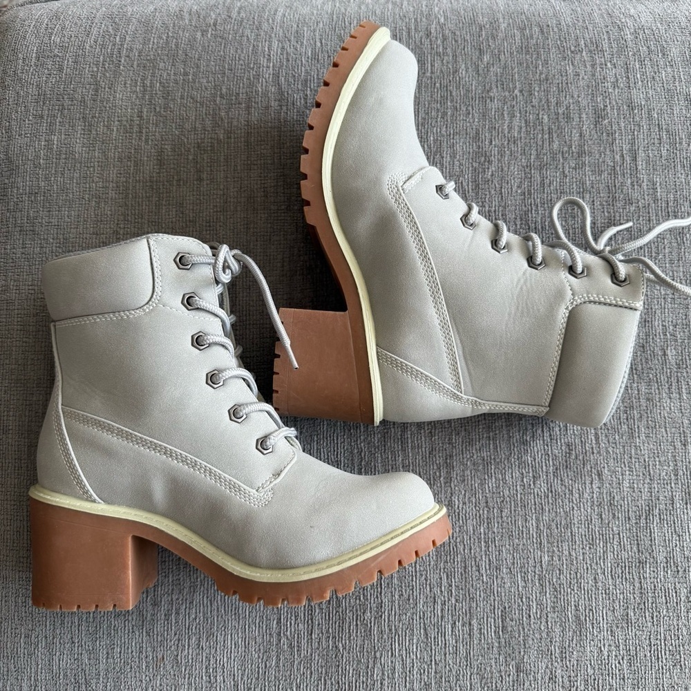 Lugz Womens 6.5 Gray Heeled Boots Lace Up Chunky Heel Lug Sole Combat Style - Picture 6 of 7